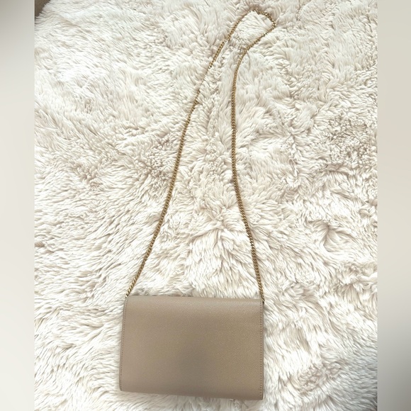 Yves Saint Laurent Uptown Chain Wallet in Grain De Poudre Embosses Leather - Picture 4 of 6